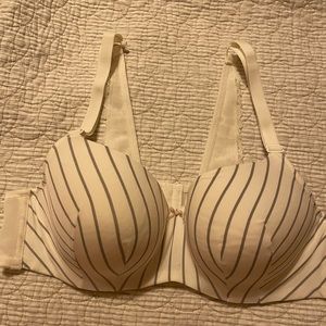 Cacique 40C bra